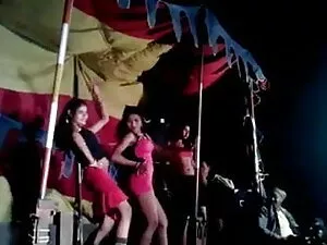 सींग का बना गोरा आकर्षक सवाना नाइट उसकी प्यारी बिल्ली सह कठिन बनाने के सेक्सी हिंदी वीडियो फुल मूवी लिए दो खिलौने का उपयोग करता है