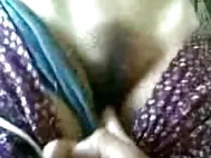 des सेक्सी मूवी फुल वीडियो एचडी gros gants to toilettes que j'aimerais tripoter
