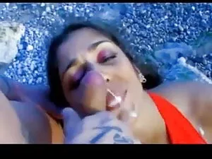 न्यूड बीच पर सेक्सी मूवी हिंदी में फुल एचडी झांकना