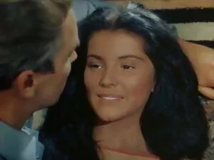 Loana, 20 ans et Christophe 23 ans Commercial de Lyon, a jolie brune suce son copain, les deux hommes vont défoncer la belle brune par tous les hars। सेक्सी हिंदी मूवी फिल्म