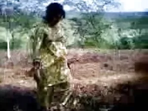 एक ब्वॉयफ्रेंड के घर से उठाकर वाइफ को सेक्सी मूवी हिन्दी ले गया। वह अच्छी तरह से गड़बड़ हो गई थी और सह से भर गई थी! उसने मुझे उसे साफ करने का आनंद लिया है, फिर हमने अद्भुत सेक्स किया है!