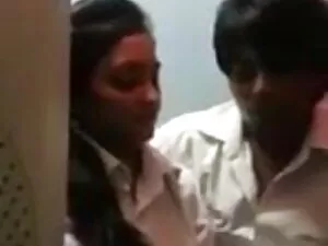 मुफ्त हिंदी सेक्सी मूवी 2 अश्लील वीडियो