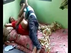मुफ्त अश्लील सेक्सी हिंदी मूवी वीडियो में वीडियो