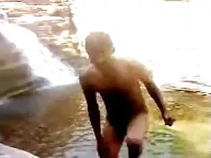 यूनी बोन ब्लू फिल्म फुल सेक्सी वीडियो पाइप पाइप यूनि एस्कॉर्ट