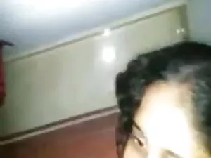 जब वे अपने यार्ड में सेक्सी पिक्चर मूवी फुल एचडी विक्टोरिया व्हाइट स्नूपिंग पाते हैं, तो सीस स्टोन और पति उनके हो जाते हैं, और वह नहीं चाहती कि वे अपने माता-पिता को बताएं